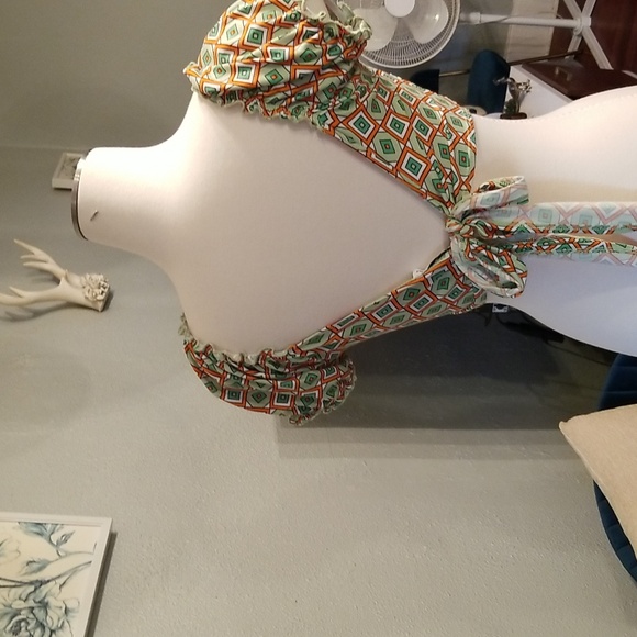 Love J Green Multicolored Tie Back Crop Top NWT - Picture 4 of 7